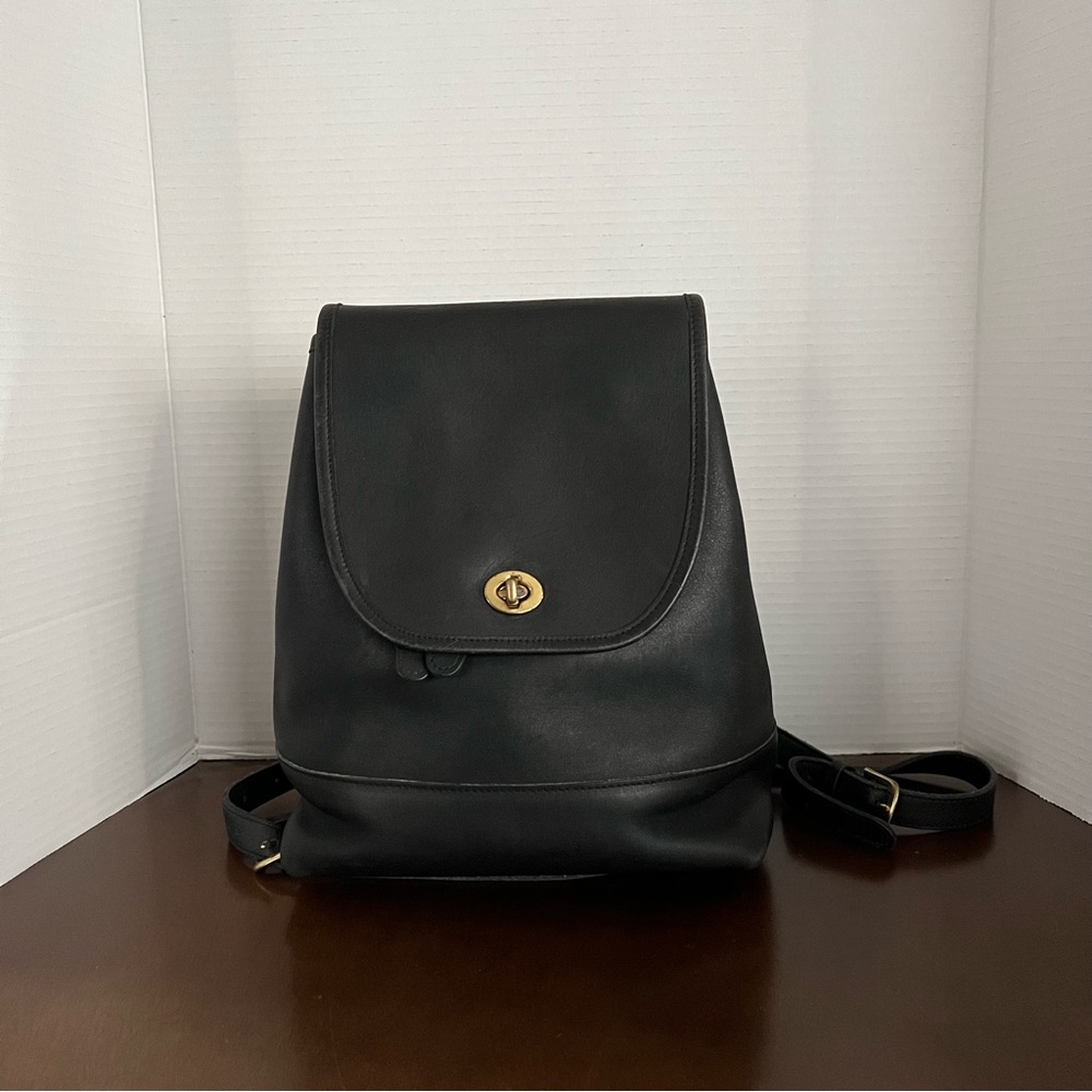 Vintage 1999 Coach Black Leather Daypack Bag Backpack 9791 with pull tag